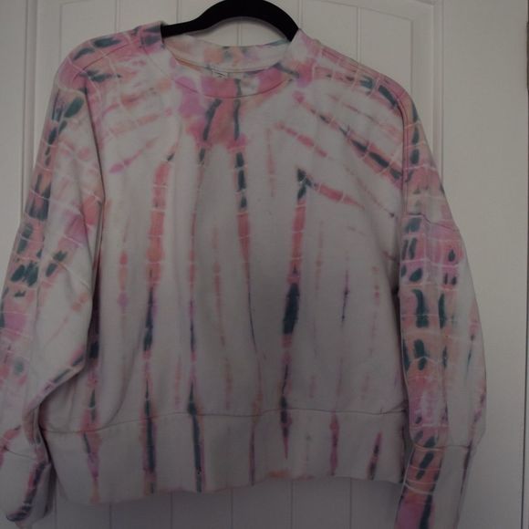 Old navy Loose Tie-Dye Cropped Crew-Neck Sweatshirt for Women - Picture 10 of 14